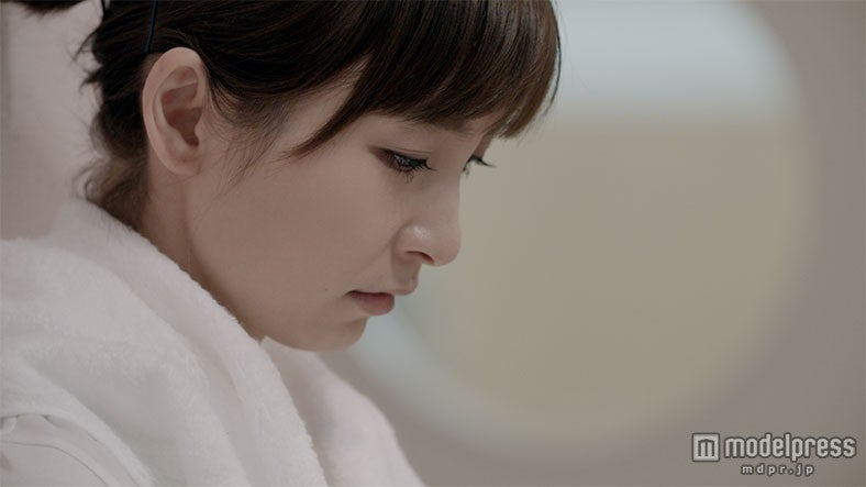 篠田麻里子が泣いた ありのままの姿を公開【モデルプレス】