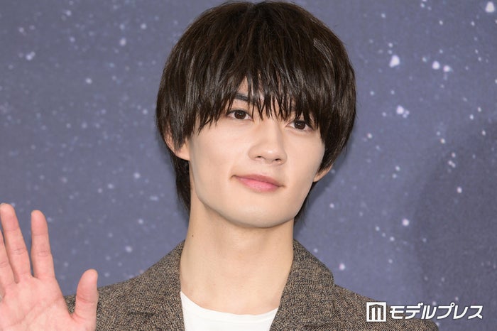 M!LK佐野勇斗“CGで全消し”新曲MV裏話暴露「衝撃事実」「気づかなかった」と反響続々