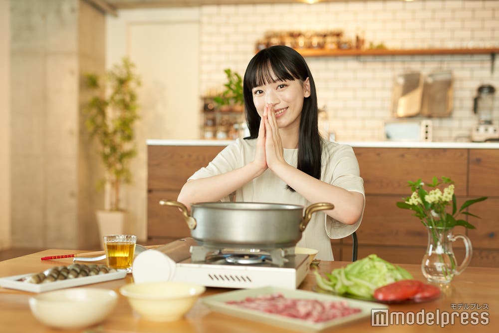 由布菜月(C)モデルプレス