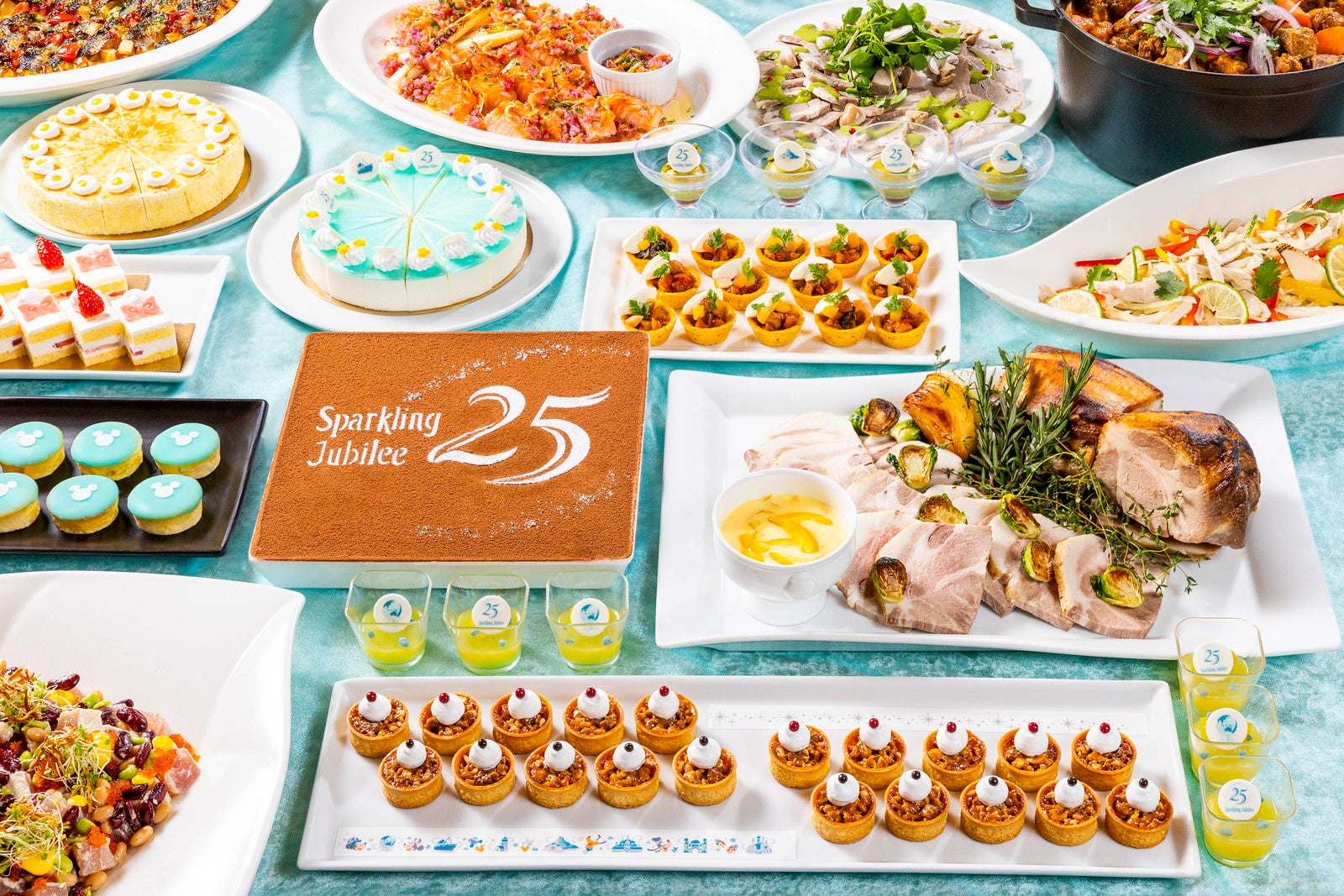 東京ディズニーシー・ホテルミラコスタ オチェーアノ 東京ディズニーシー25周年 “スパークリング・ジュビリー”ブッフェ 期間：4月8日（水）～6月30日（火） （C）Disney