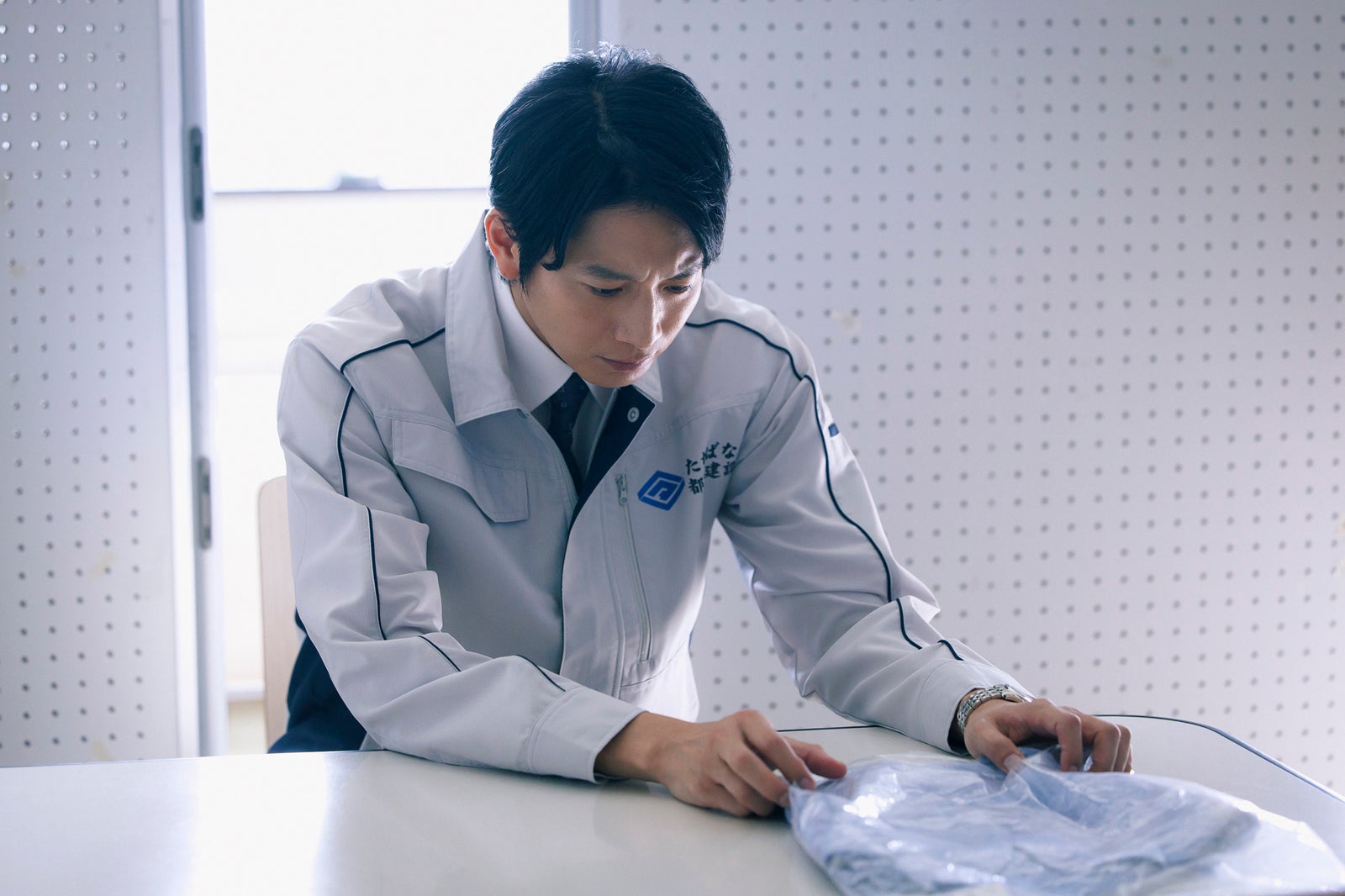 向井理「ライオンの隠れ家」第2話（C）TBS