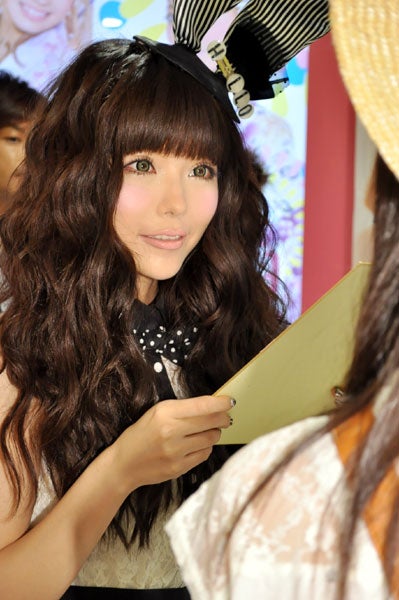 MilkyBunny（益若つばさ）