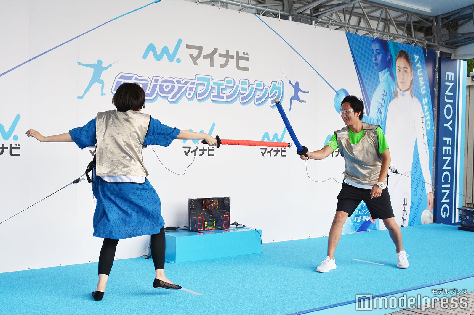 屋外のフェンシング体験ブース（C）モデルプレス