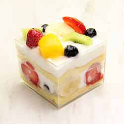 ミックスフルーツのカップショートケーキ　¥680　／画像提供：LIFEstyle