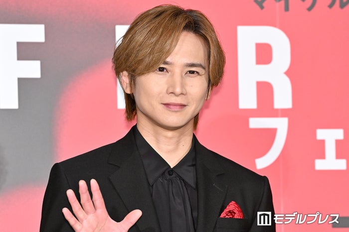 KinKi Kids堂本光一、愛車のフェラーリ紹介「乗ると大体嫌がられる」“宣伝コメンダトーレ”就任【映画「フェラーリ」】