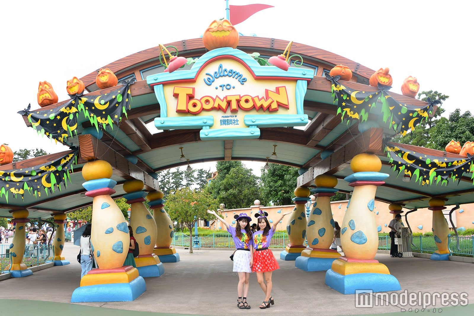 デコレーション／モデル：田方萌子（左）、山本沙樹（右）／（C）モデルプレス