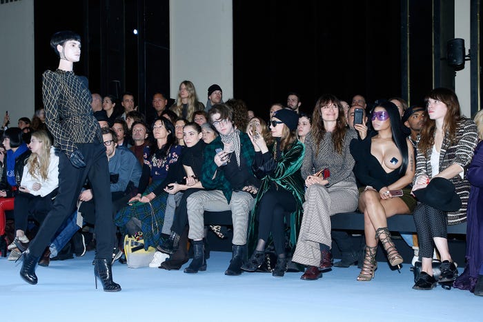 ショーの主役よりもお目立ち?(写真:GettyImages)