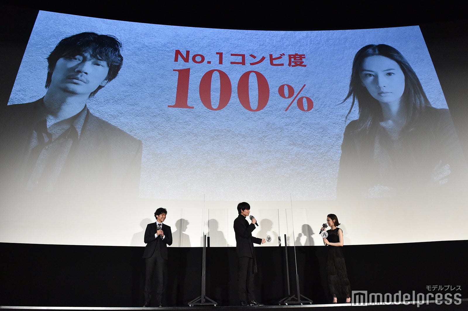 深川栄洋監督、綾野剛、北川景子 （C）モデルプレス