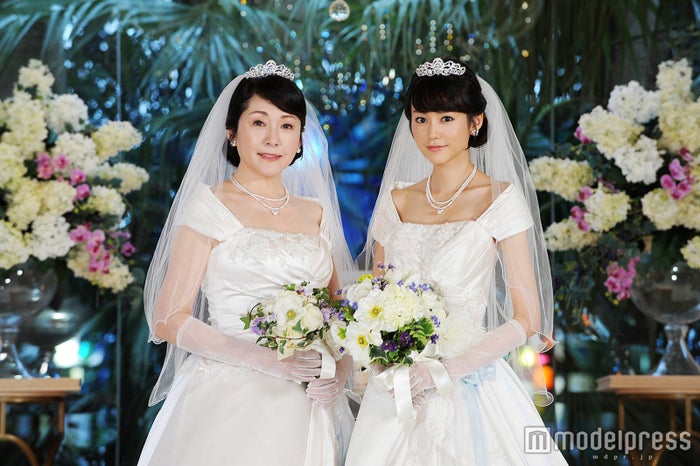 桐谷美玲 次こそは自分の結婚式で 松坂慶子と純白ウェデイングドレス姿を披露 モデルプレス