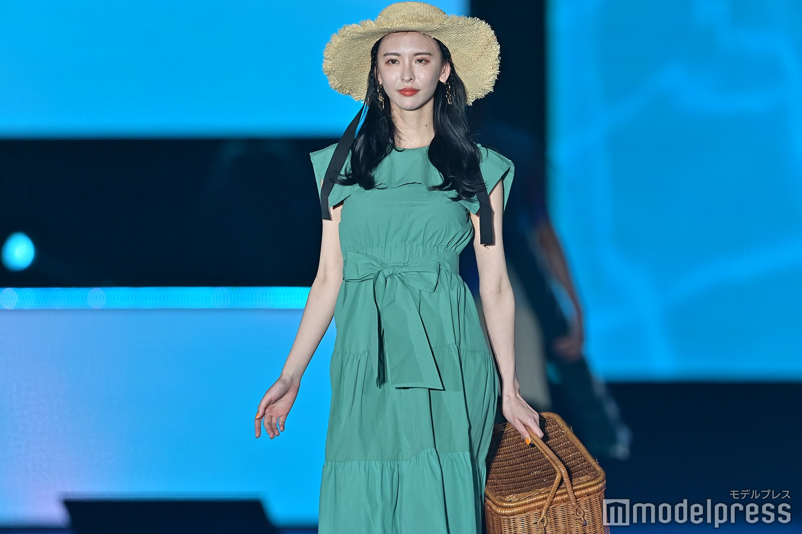 （C）モデルプレス