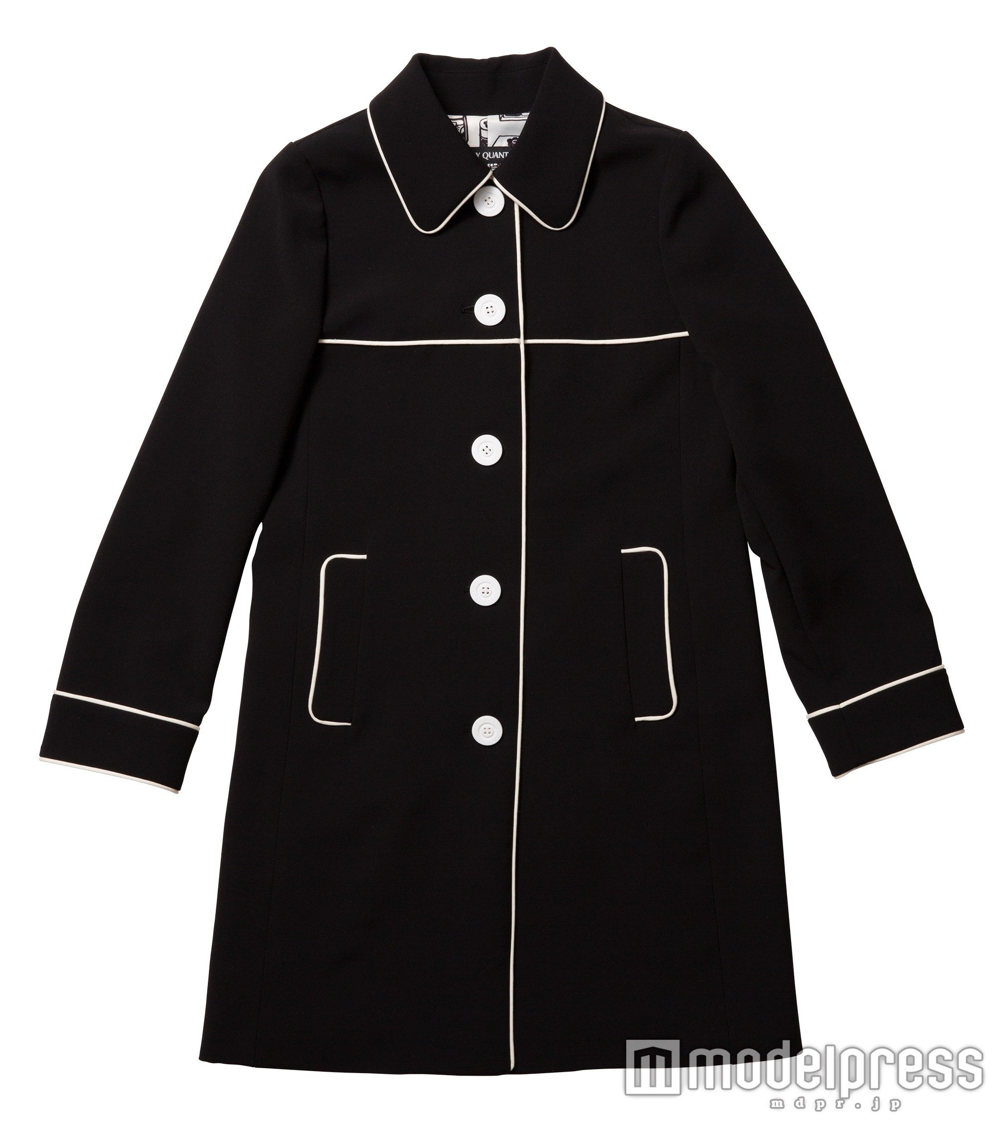 「パイピングボックスロングコート」43,200円（税込）