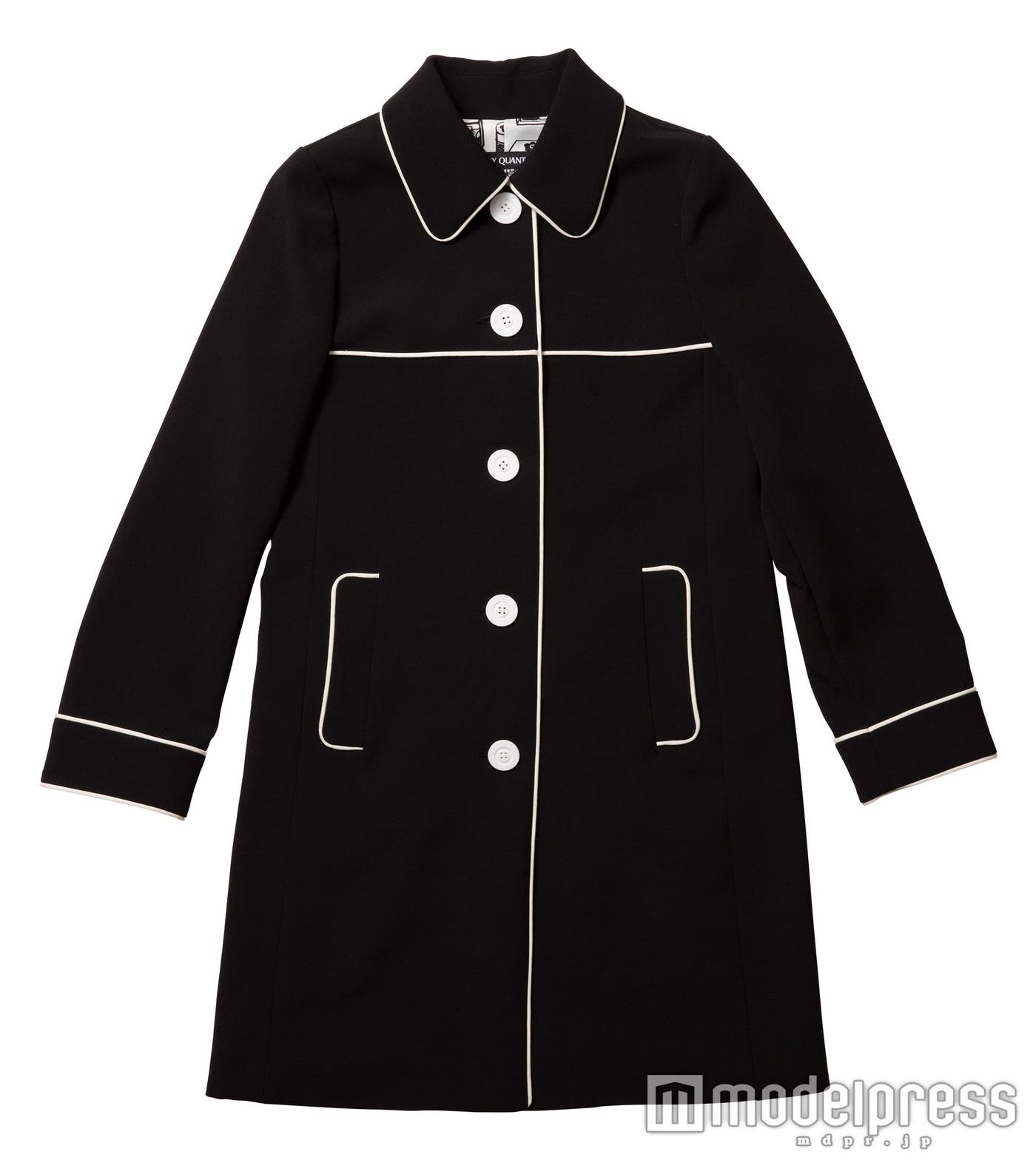 「パイピングボックスロングコート」43,200円(税込)