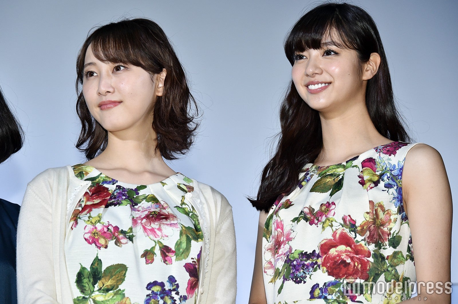 松井玲奈、新川優愛（C）モデルプレス