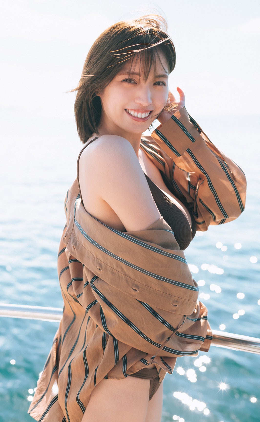 村島未悠、海辺で“神ボディ”ビキニ姿 恋人気分の旅行グラビア披露