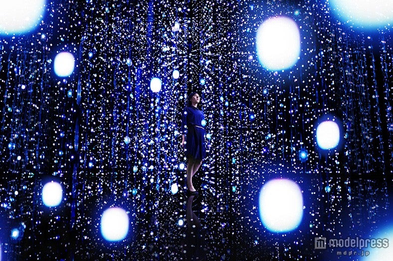 LED6万個がきらめく“宇宙空間”で新感覚のアート体験
