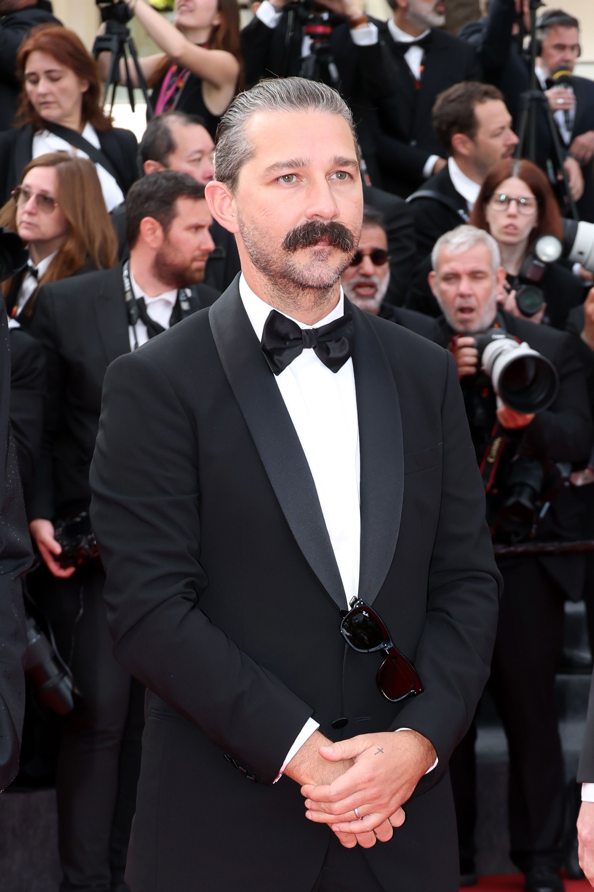 暴行罪で逮捕のシャイア・ラブーフ、リハビリ施設入所を命じられる