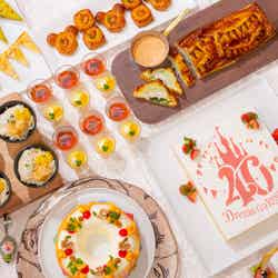 シャーウッドガーデン・レストラン(ブッフェ)東京ディズニーリゾート40周年“ドリームゴーラウンド”ブッフェ(C)Disney