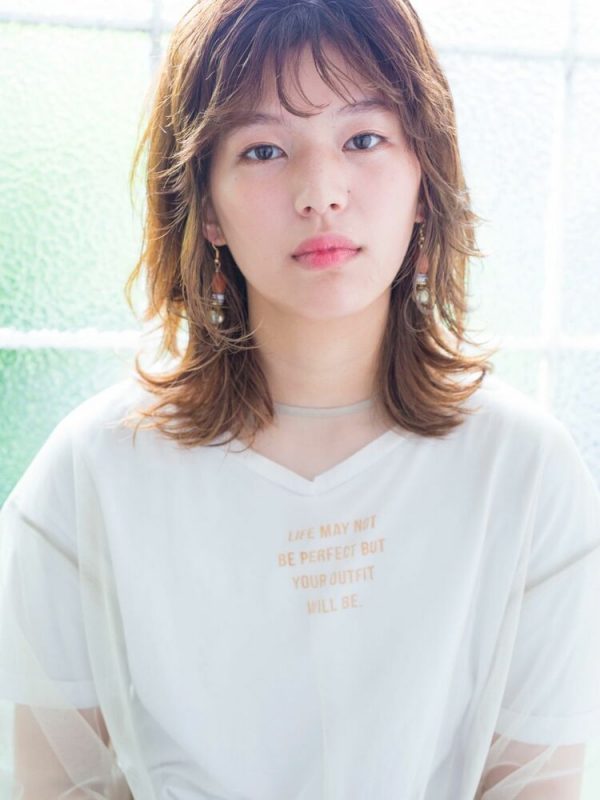 韓国美人になれる ミディアム レイヤーカット いまトレンドの髪型はコレ モデルプレス