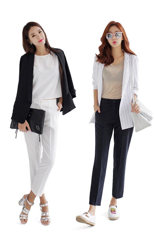 バックスリットブラウス&パンツセットアップ「DHOLIC」7,506 円(税込)/画像提供:DHOLIC