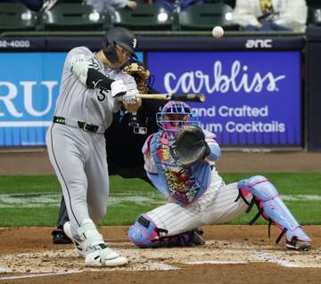 村上宗隆 開幕2戦連続アーチ＆好守備奮闘も・・・ホワイトソックスは開幕連敗 序盤の失点響く 3年連続100敗球団の救世主になれるか