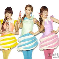 「クッキークリーム＆ミント」のMVを解禁したORANGE CARAMEL（左から：Raina、Nana、Lizzy）