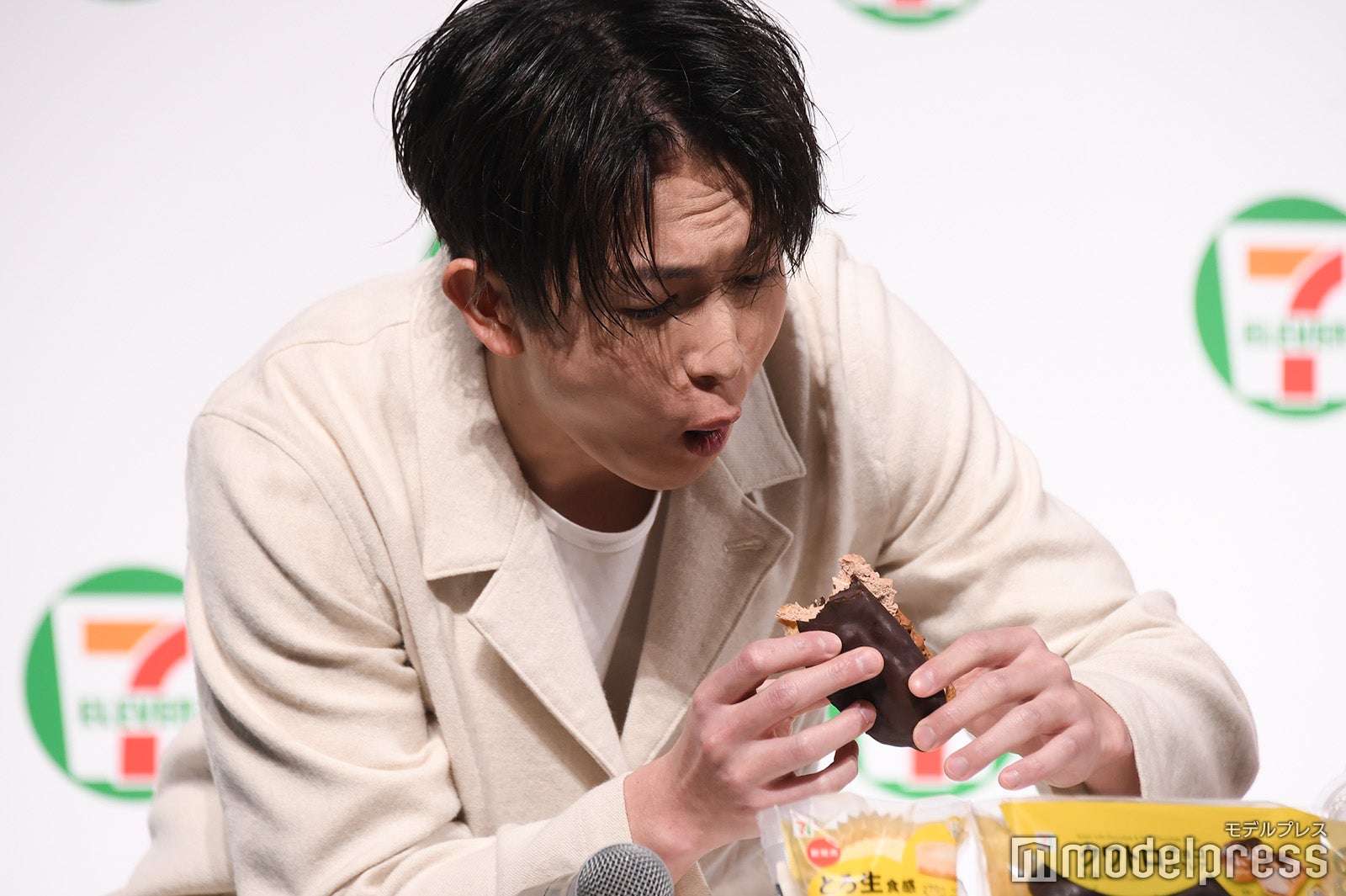 綱啓永（C）モデルプレス