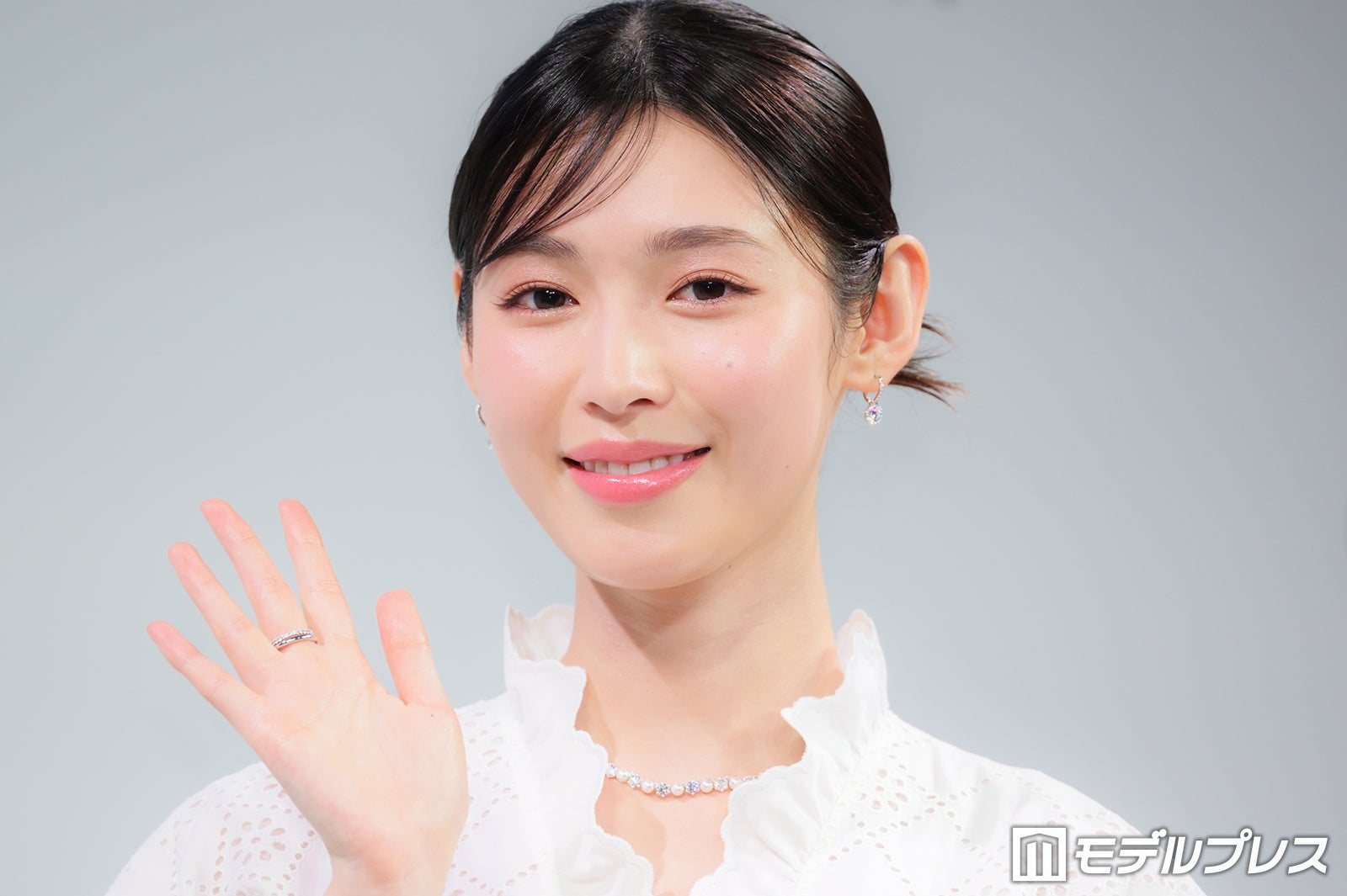 白石聖「人生の半分以上を共にしている」存在とは 日々のブライトニングケアも明かす