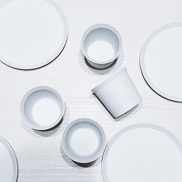 ミニマリストさんの食器事情 おすすめしたい 最低限必要な食器の種類や数をご紹介 モデルプレス ミニマリストさんの食器事情 おすすめしたい 最低限必要な食器の種類や数をご紹介 モデルプレス