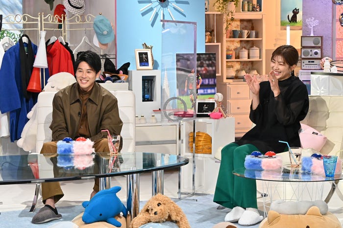 内田篤人、潮田玲子 (C)テレビ朝日