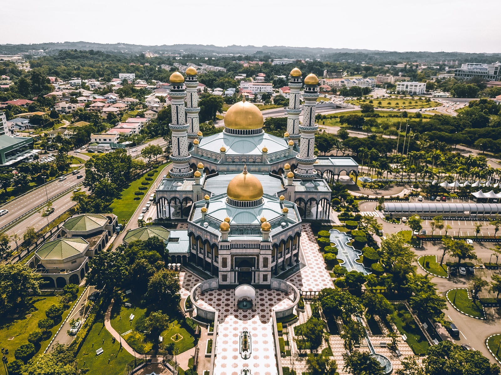ジャメ・アスル・ハサナル・ボルキア・モスク