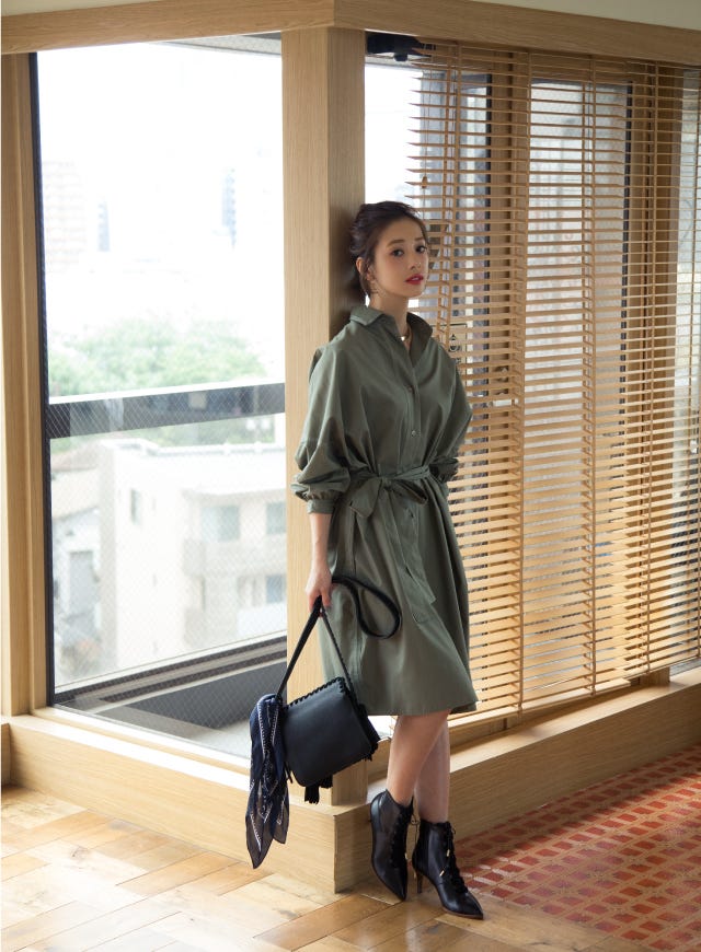 シャツワンピース¥25,000/AMIW(AMIW 新宿ルミネ1)(C)TOPLOG