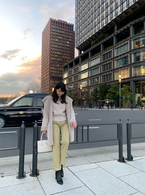 衣装も私服もスタイルや体形に合った服を選ぶのを最優先にしています（提供写真）