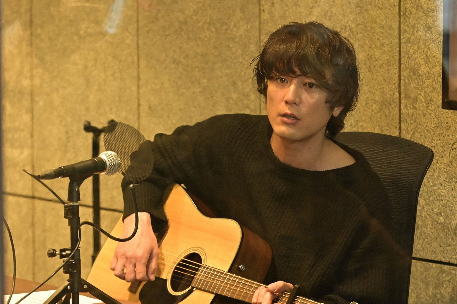 間宮祥太朗／「ファイトソング」第7話より（C）TBS