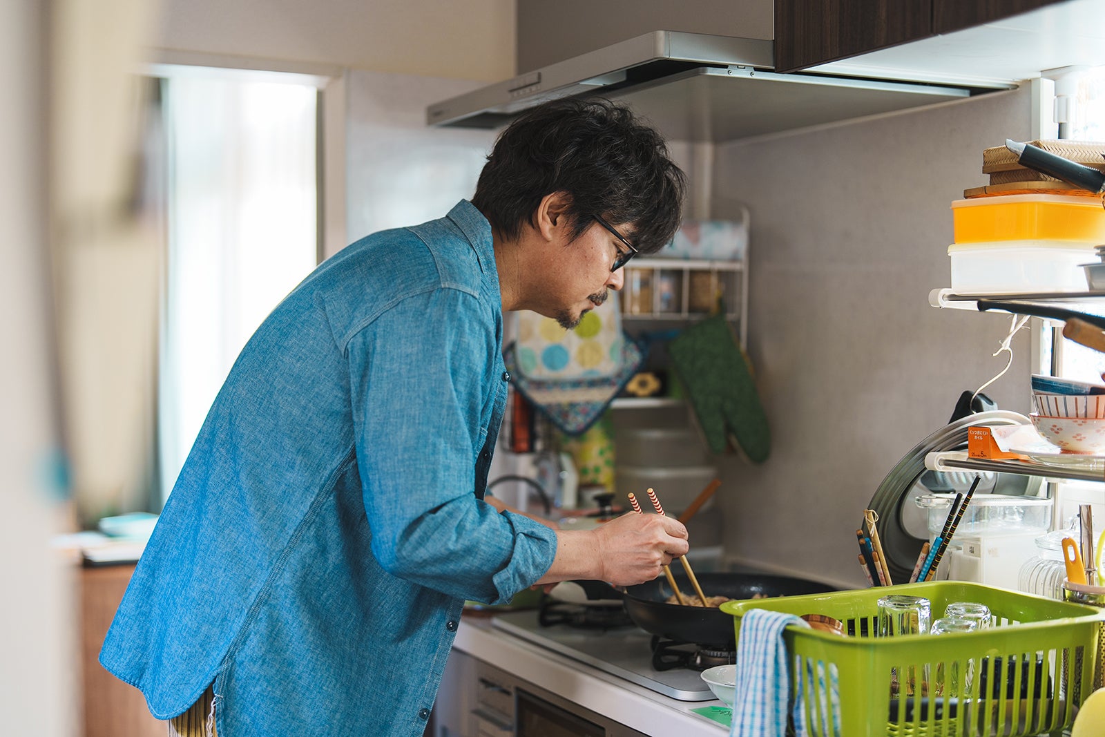 小澤征悦「こんばんは、朝山家です。」第1話（C）ABCテレビ