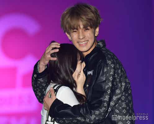 「今日好き」黒江心温&久保田燦、身長“約30cm差”カップルのハグが悶絶級<TGC teen ICHINOSEKI 2023>