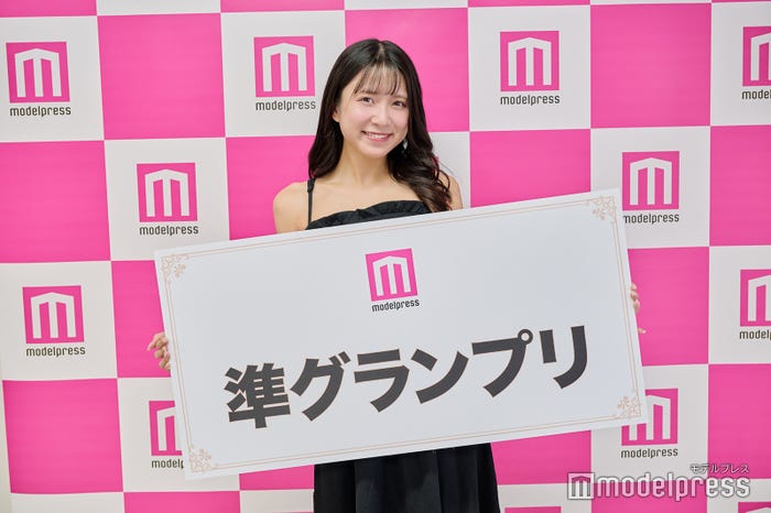 島袋香菜(C)モデルプレス