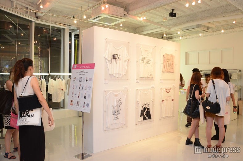 ブランド別限定「LOVE」Tシャツ