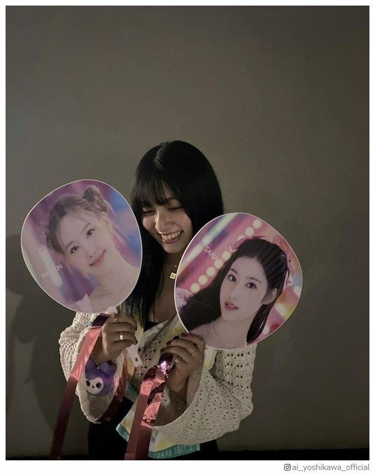 吉川愛、TWICEファンミ満喫 “推しメン”にも注目集まる「美女が3人」「推しが推しを…」