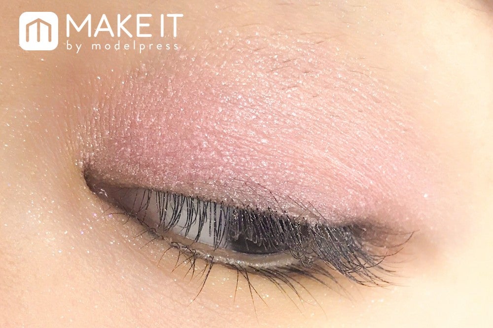 エスプリーク／セレクトアイカラー／PK801 使用 (C)メイクイット