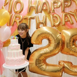 内田理央、天然炸裂?バースデーサプライズ祝福に感激「還暦を迎えるまで頑張ります」