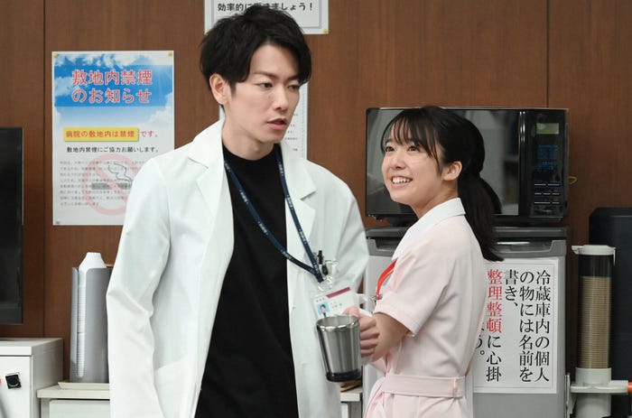 佐藤健、上白石萌音/「恋はつづくよどこまでも」第2話より(C)TBS