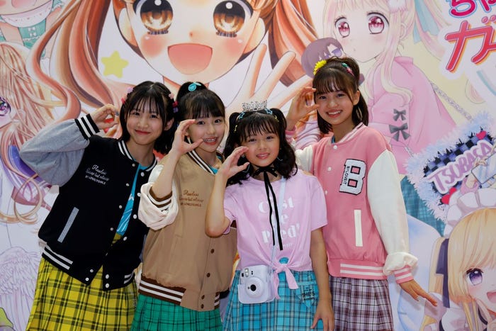 (左から)中江ほの、泉沙和香、めいささん、大島美優(提供写真)