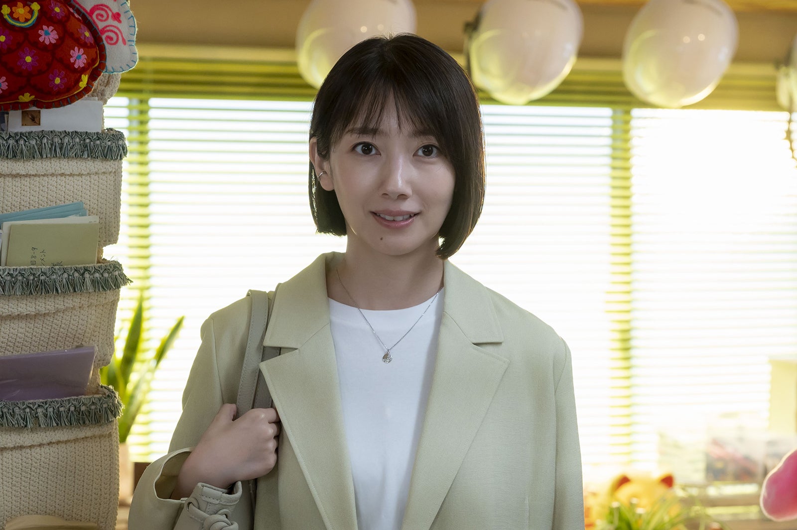 波瑠／「魔法のリノベ」第1話より（C）カンテレ