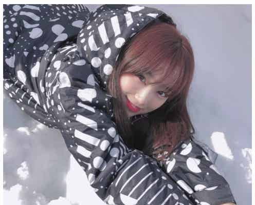 IZ*ONE矢吹奈子、雪に寝そべるキュートな姿に「世界一可愛い」「天使」と反響殺到