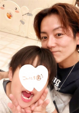 杉浦太陽、三男の"成長の瞬間"を報告 グラグラだった前歯がようやく抜け「大喜びです」