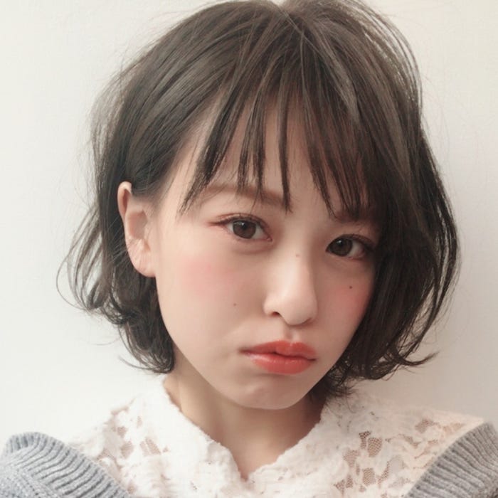 くせ毛っぽいのが大人可愛い ゆるふわショートボブのおすすめ モデルプレス くせ毛っぽいのが大人可愛い ゆるふわショートボブのおすすめ モデルプレス