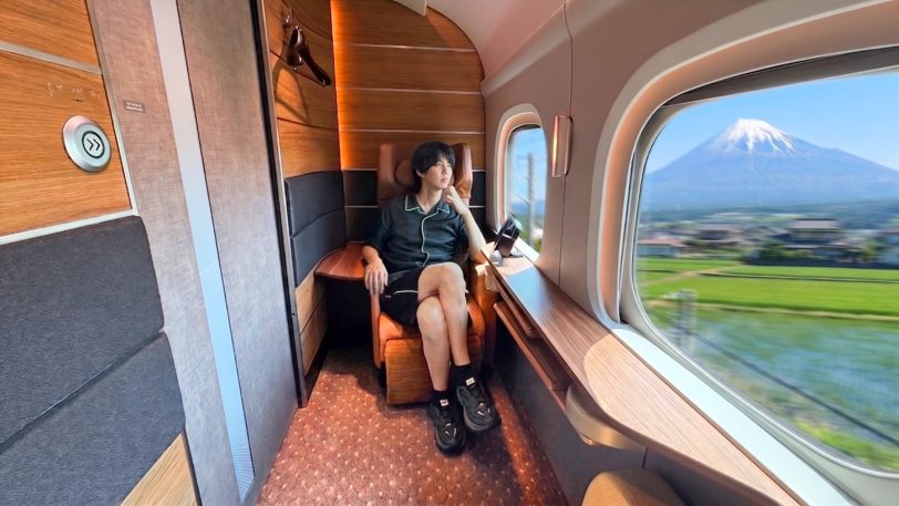 はじめしゃちょー、新幹線の激レア個室に「もう寝台列車じゃん」