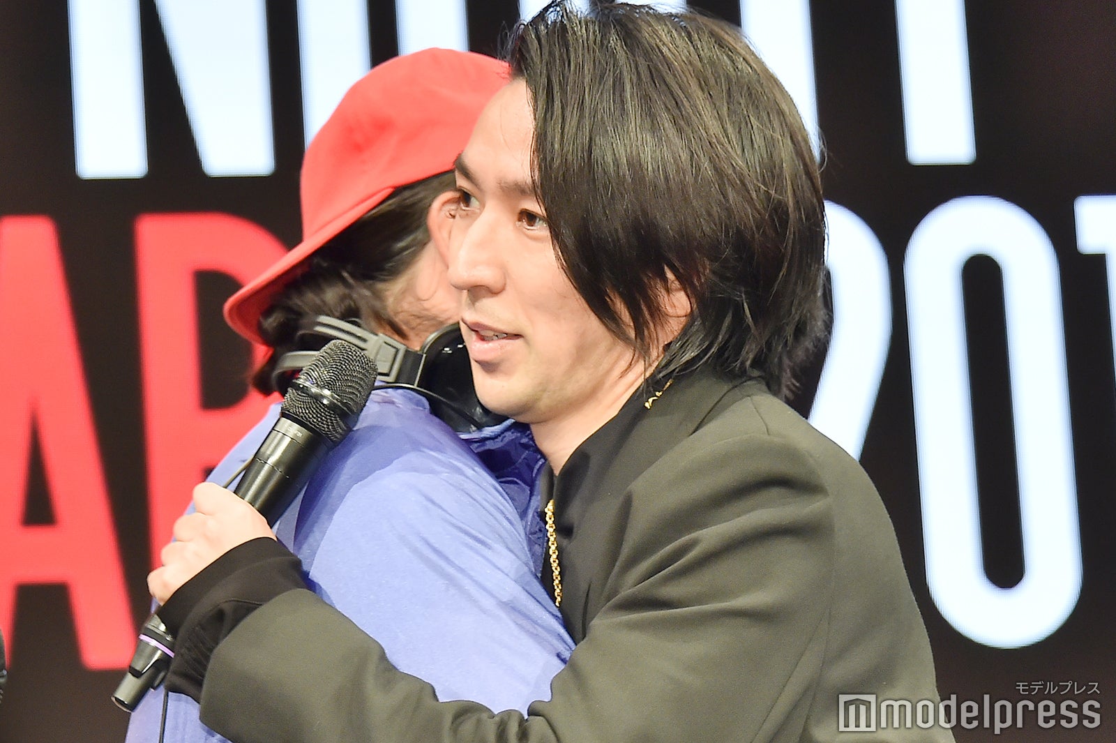 秋山竜次、TAKAHIRO（C）モデルプレス