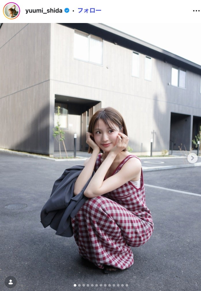 志田友美、20歳差の母親と“腹筋チャレンジ”公開「美人遺伝子強い」「姉妹みたい」と反響