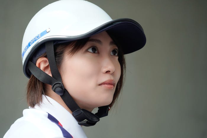 志田未来「ブラックポストマン」第2話より(C)テレビ東京